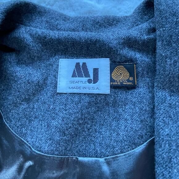 🔥Vintage MJ Seattle USA Made 100% Merino Wool Belted Classic Overcoat Size 6P - Picture 8 of 16